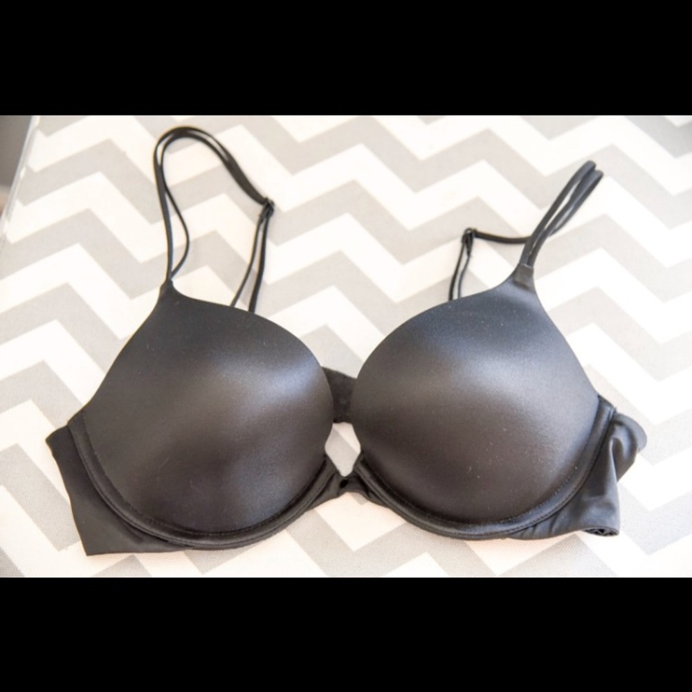 NWOT Victoria's Secret Very Sexy Push-up Bra